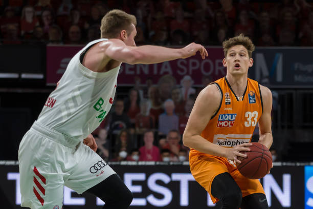 无论是在比 无论是在比