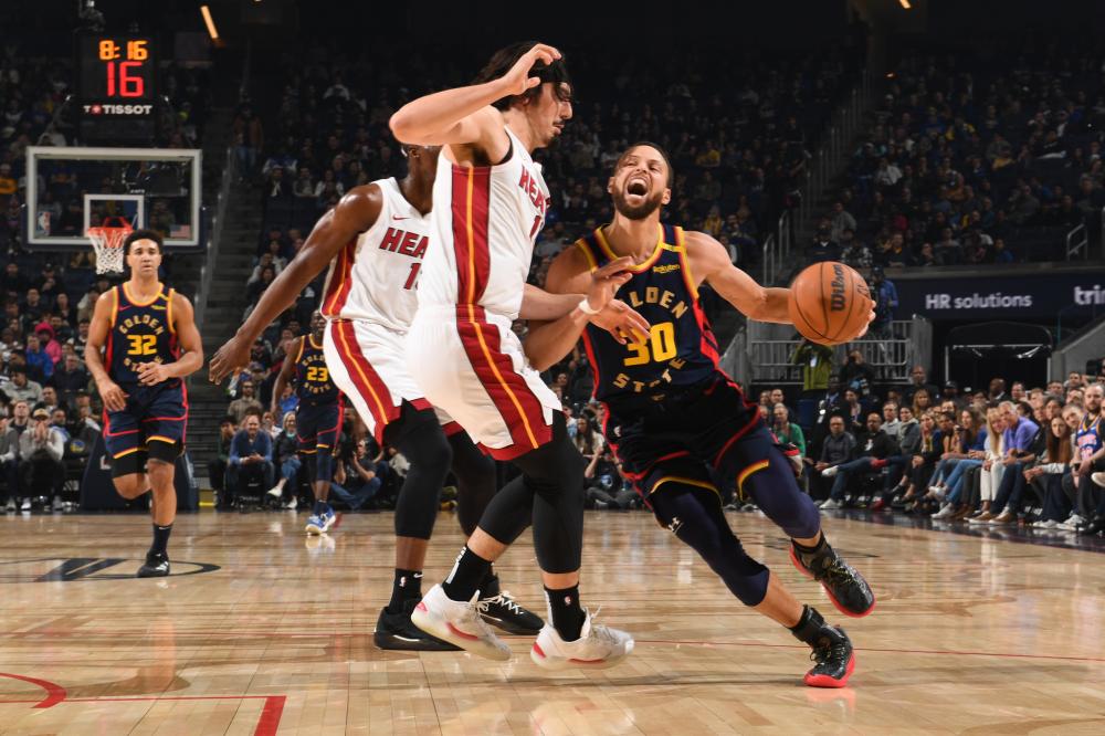 样令人窒息 样令人窒息