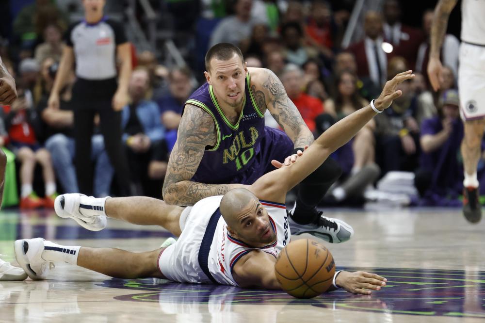 己的身体素 己的身体素