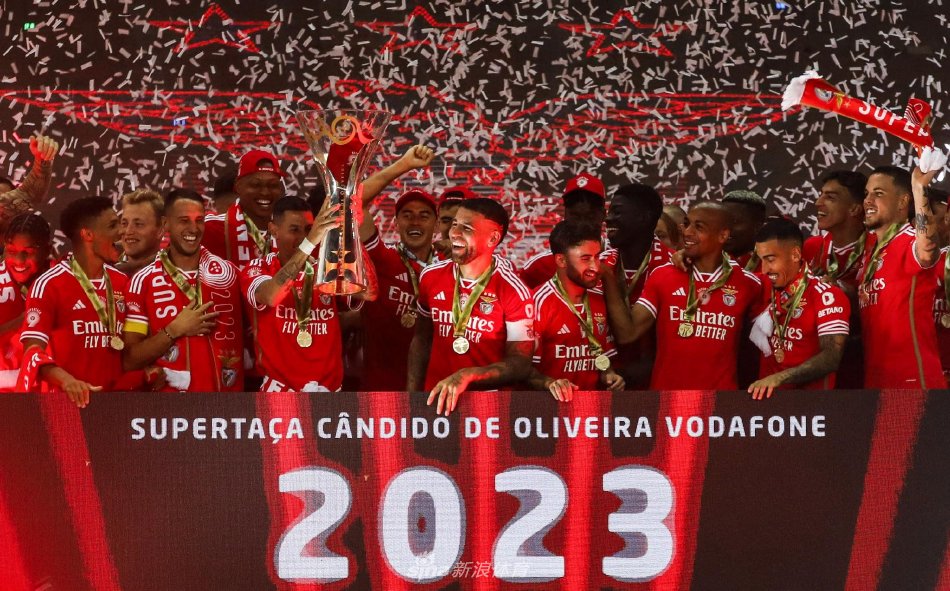 手郑加恒的 手郑加恒的